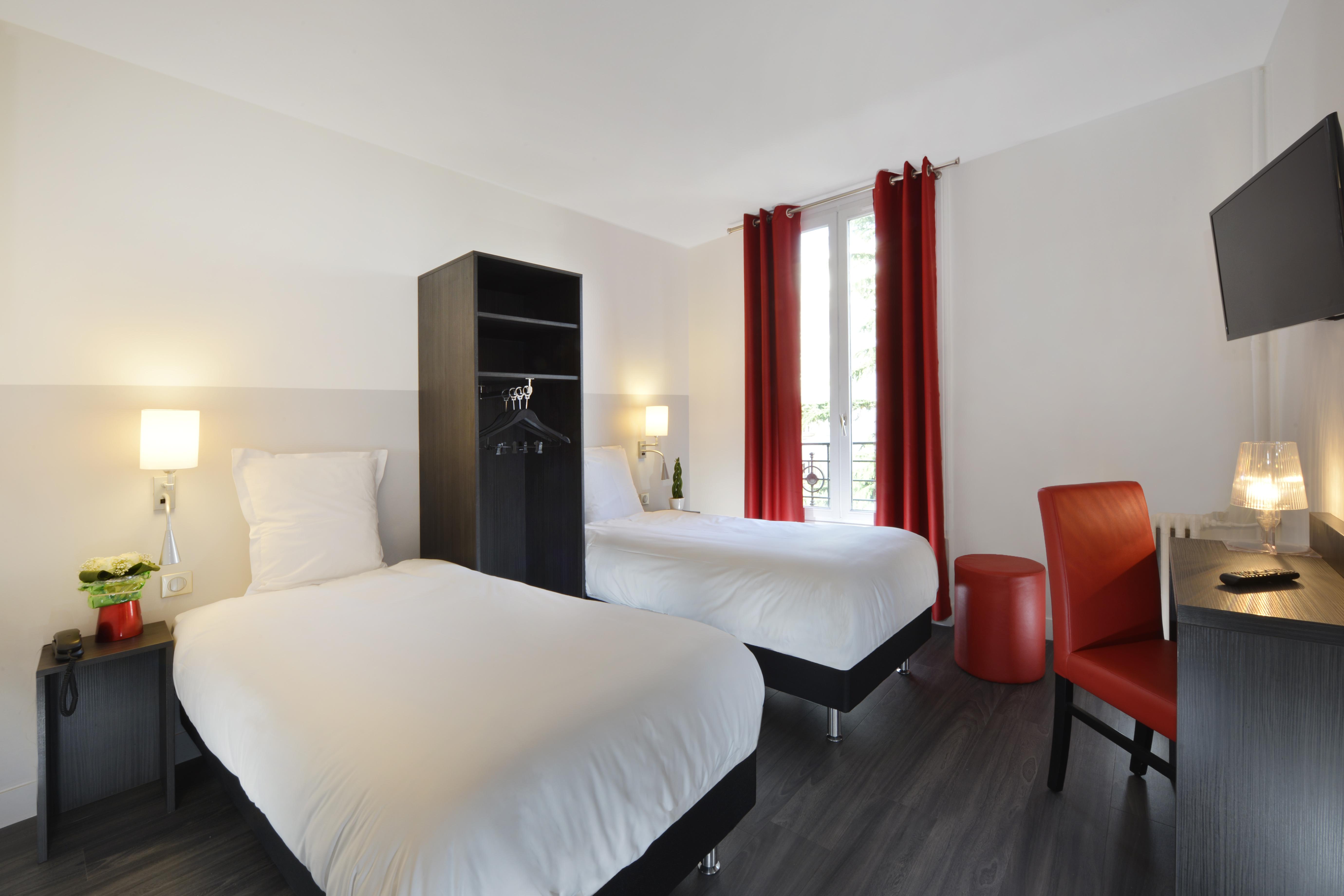 Hotel Douglas Puteaux Luaran gambar